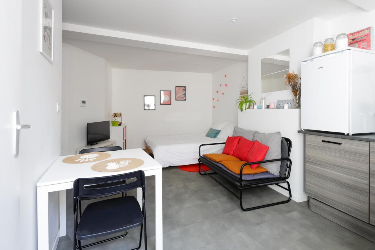 Charmant Studio, Au Coeur De La Ville De รีอง ภายนอก รูปภาพ